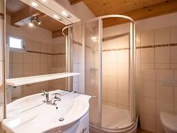 Wooden Chalet in Styria near Kreischberg Ski Area