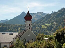 Stylish Holiday Oasis With Sauna & Garden