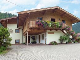 Apartment With a Joint Pool in Watring