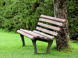 Apartment With a Joint Pool in Watring