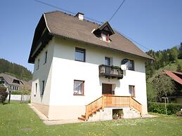 Scenic Holiday Home in Deutsch Griffen near Hochrindl