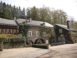 Luxurious Mill in Vresse-sur-semois With Swimming Pool