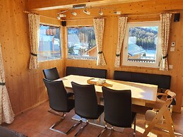 Comfortable Chalet in Hohentauern with Whirlpool near City Center
