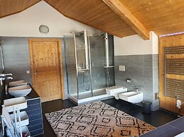 Comfortable Chalet in Hohentauern with Whirlpool near City Center