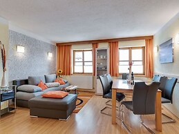 Vibrant Apartment near Ski Area in Fiss