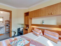 Vibrant Apartment near Ski Area in Fiss