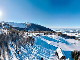 Quiet Holiday Home Near ski Resort