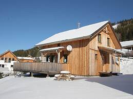 Cozy Chalet in Hohentauern near Ski Area