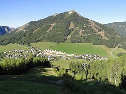 Cozy Chalet in Hohentauern near Ski Area