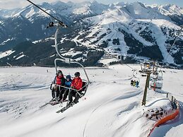 Apartment in Rennweg am Katschberg Near ski Area
