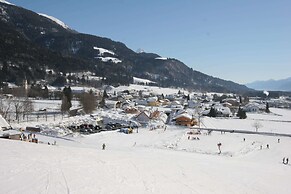 Spacious Chalet near Ski Slopes in Kotschach-Mauthen