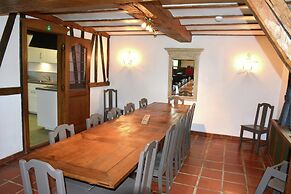 Vintage Farmhouse With Garden, Roofed Terrace, BBQ