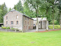 Vintage Farmhouse With Garden, Roofed Terrace, BBQ