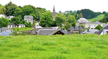 Vintage Farmhouse With Garden, Roofed Terrace, BBQ