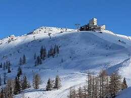 Mountain View Apartment in Bad Kleinkirchheim near Ski Area
