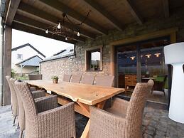 Grandeur Villa with Sauna & Hot Tub in Durbuy