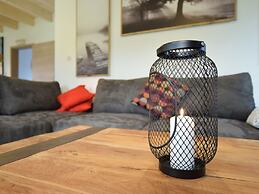 Grandeur Villa with Sauna & Hot Tub in Durbuy