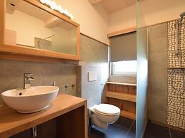 Grandeur Villa with Sauna & Hot Tub in Durbuy