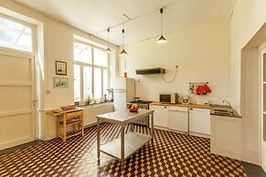Spacious Holiday Home With Garden