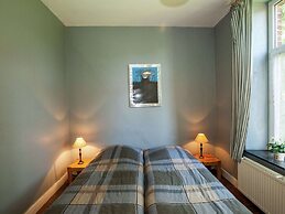 Spacious Holiday Home With Garden