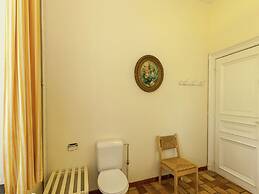 Spacious Holiday Home With Garden