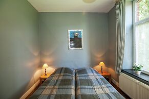 Spacious Holiday Home With Garden