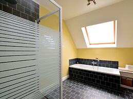 Holiday Home in Hastitre With Terrace