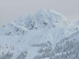 Queitly Located Chalet near Resort Center of Nassfeld