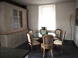 Luxe Home with Hot Tub & Sauna