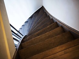 Luxe Home with Hot Tub & Sauna