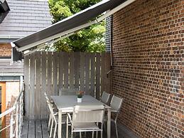 Luxe Home with Hot Tub & Sauna