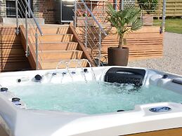 Luxe Home with Hot Tub & Sauna