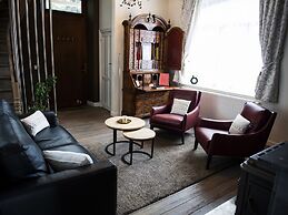 Luxe Home with Hot Tub & Sauna