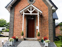 Luxe Home with Hot Tub & Sauna