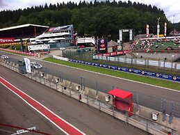 Luxe Home with Hot Tub & Sauna