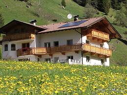 Home With a Wooden Decor and Full of Atmosphere