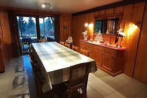 Holiday Home in Recht With Garden