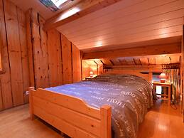 Holiday Home in Recht With Garden