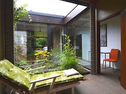 Luxury Villa with Swimming Pool near F1 Circuit