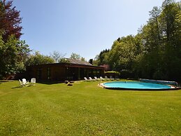 Luxury Villa with Swimming Pool near F1 Circuit