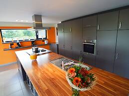 Luxurious Holiday Home in Profondeville Ardennes