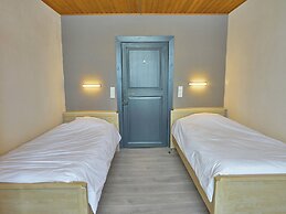 Spacious Holiday Home With Private Garden