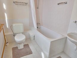 Spacious Holiday Home With Private Garden