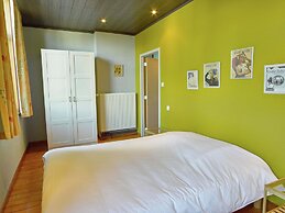 Spacious Holiday Home With Private Garden