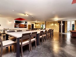 Unique Holiday Home with Pool near Park & Ski Area