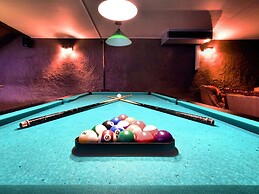 Unique Holiday Home with Pool near Park & Ski Area