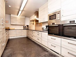 Unique Holiday Home with Pool near Park & Ski Area