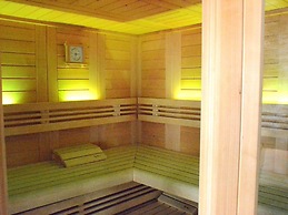 House Full of Charm & Comfort, Great Calm, Large Sauna, Large Hot Tub