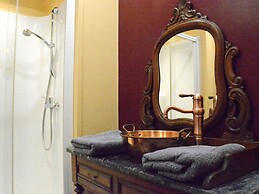 House Full of Charm & Comfort, Great Calm, Large Sauna, Large Hot Tub