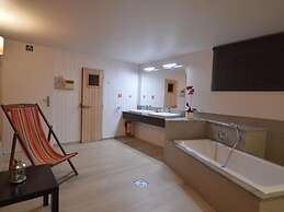 Charming House With Sauna and Many Other Amenities